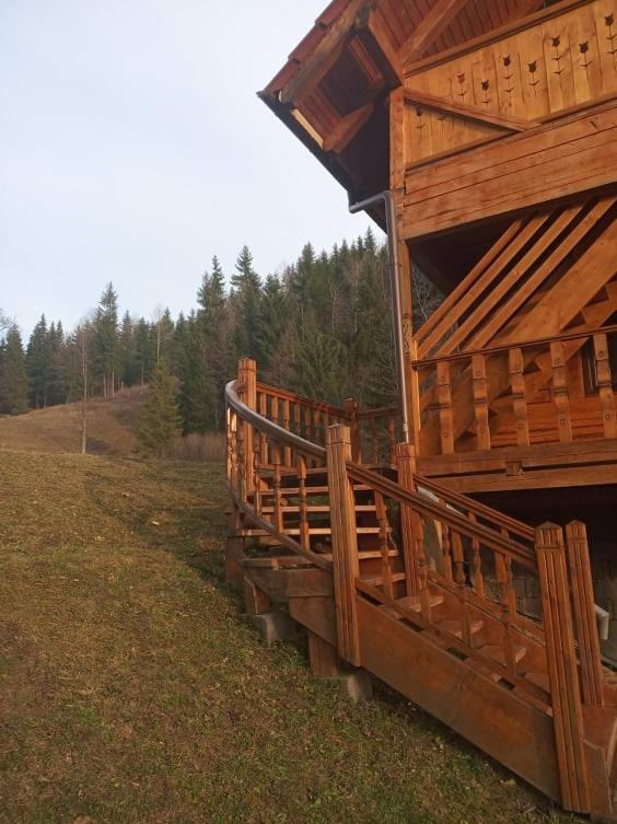 Csengettyűvirág Hotel Ghimeş-Făget Kültér fotó